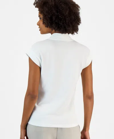 Kasper Petite V-neck Pull-on Blouse In White