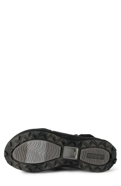 Reef Cross Shore Sandal In Black