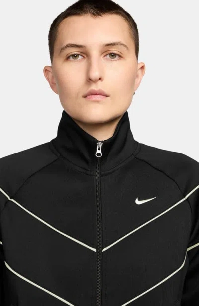 Nike Windrunner Jacket In Black