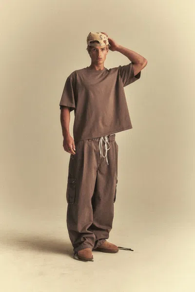 Elwood Oversized Core Tee In Brown