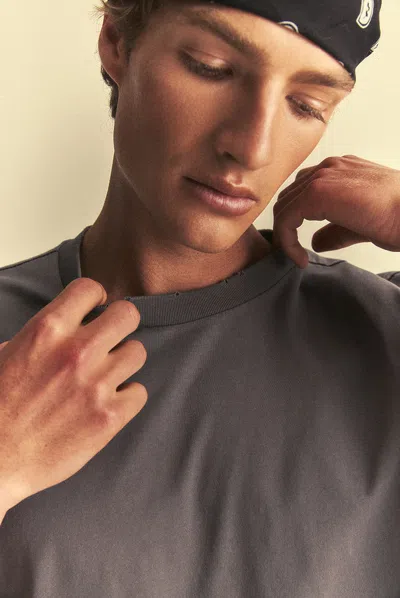 Elwood Oversized Core Tee In Gray