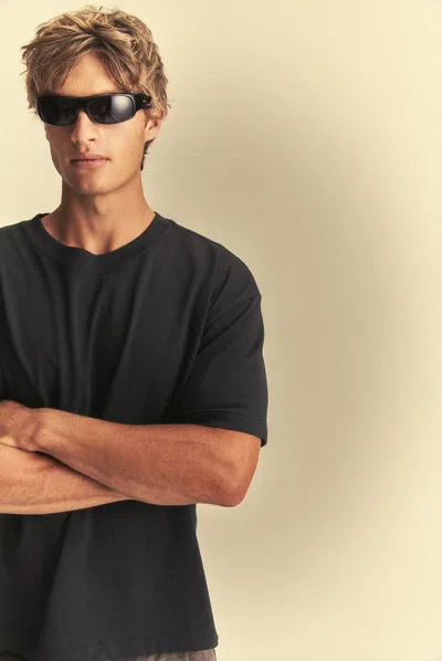 Elwood Crop Hill Tee In Black