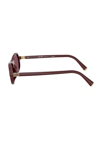 Miu Miu Rectangular Sunglasses In Purple