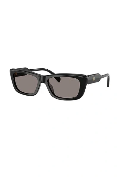 Miu Miu Rectangular Sunglasses In Black
