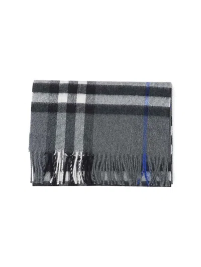 Burberry Marlborugh Grey Wool Scarf In Gray