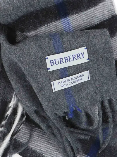 Burberry Marlborugh Grey Wool Scarf In Gray