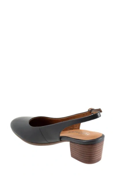 Softwalk Largo Pump In Blue