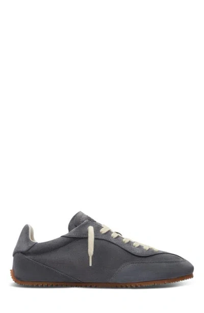 Axel Arigato Daze Runner Grey Sneaker With Logo On The Tongue And Grooved Sole In Suede Man In Gray