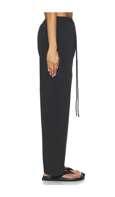 Essentials Active Trace Track Pant In Black