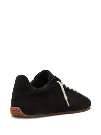 Axel Arigato Daze Runner Black Sneaker With Logo On The Tongue And Grooved Sole In Suede Man