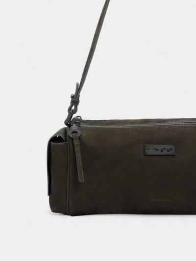 Aest Studios Capture Medium Sling Bag In Black