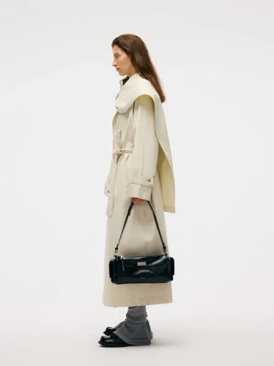 Aest Studios Capture Medium Sling Bag In Black