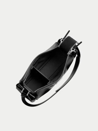 Aest Studios Capture Medium Sling Bag In Black