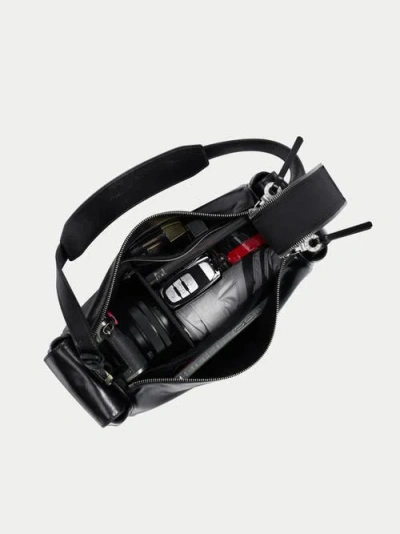 Aest Studios Capture Medium Sling Bag In Black