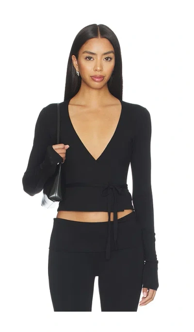 Éterne Wrap Top In Black - Size X-large