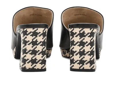 Vaneli Mantie In Black