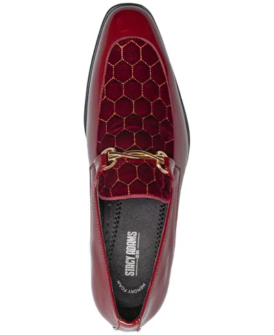 Stacy Adams Sprague Quilted Vamp Loafer In Burgundy