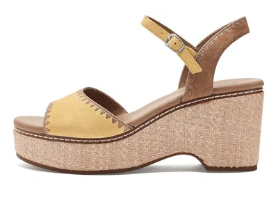 Naturalizer Della Platform Ankle Strap Sandal In Yellow