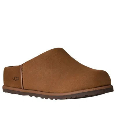 Ugg Matte Finish Smooth Rounded Toe Clogs In Brown