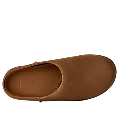 Ugg Matte Finish Smooth Rounded Toe Clogs In Brown