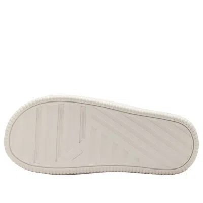Nike (wmns)  Calm Elevation Slide 'chalk' In Neutral
