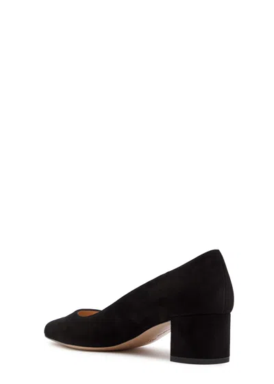 Gianvito Rossi Decollette Piper Pump In Soft Suede With Pointed Toe In Brown