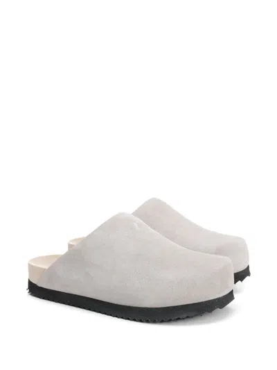 Wud Suede Clogs In Gray