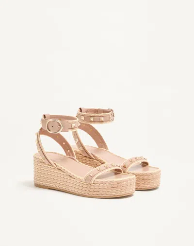 Valentino Garavani Rockstud Flatform Sandal In Calfskin 45mm Woman Rose Cannelle 39 In Brown