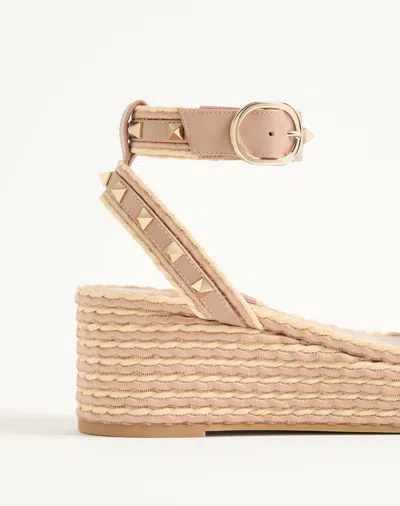 Valentino Garavani Rockstud Flatform Sandal In Calfskin 45mm Woman Rose Cannelle 39 In Brown