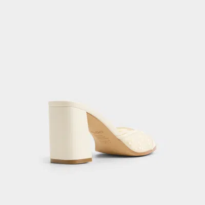 Aldo Lisarae In Neutral