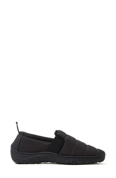 Dearfoams Energy Walk Water Resistant Slipper In Black