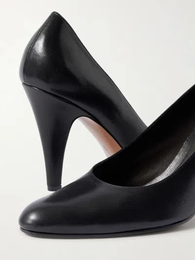 The Row Ornella 95 Leather Pumps In Black