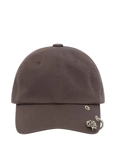We11 Done Spike Rose Cap In Red