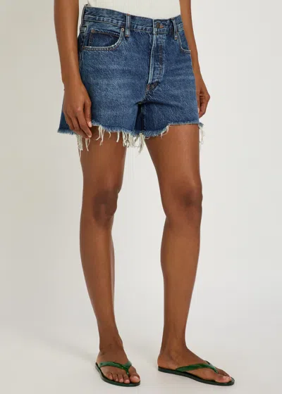 Frame The Long Hang Frayed Denim Shorts In Blue