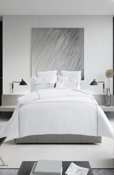 Vera Wang Zig Zag T230 Sateen Duvet Cover Set In White