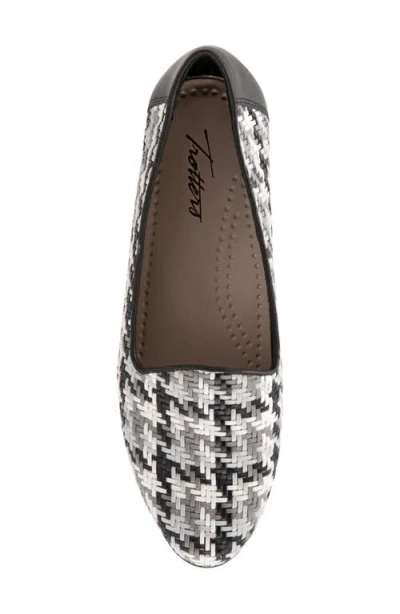 Trotters Liz Flat In Multi