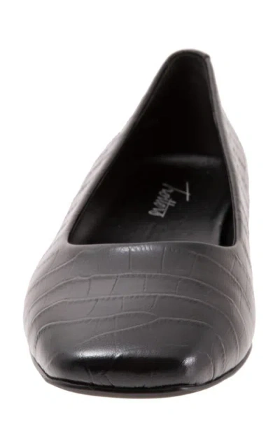 Trotters Honor Flat In Black