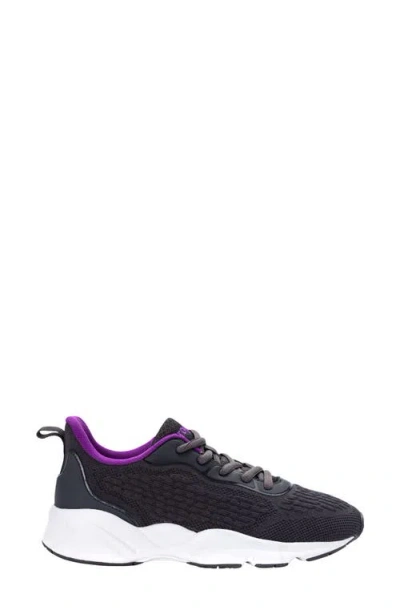 Propét Stability Strive Sneaker In Black