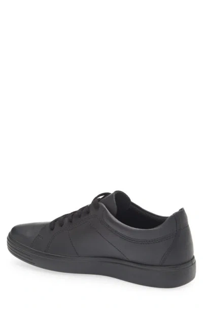Ecco Classic Low Top Sneaker In Black