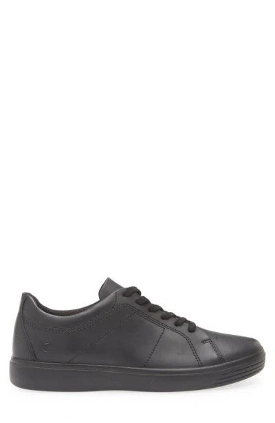 Ecco Classic Low Top Sneaker In Black