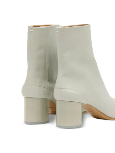 Maison Margiela Alabaster Solid Tabi Boots In Gray