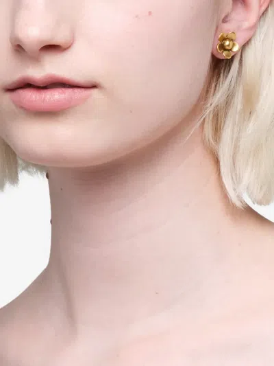 Marc Jacobs Daisy Stud Earrings In Gold