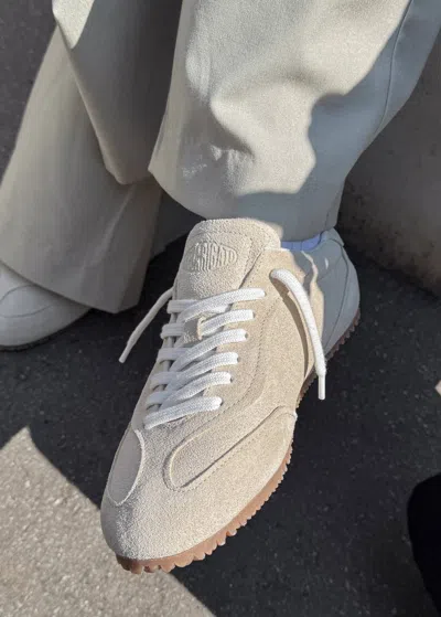 Axel Arigato Daze Runner Beige Sneaker With Logo On The Tongue And Grooved Sole In Suede Man In Neutral
