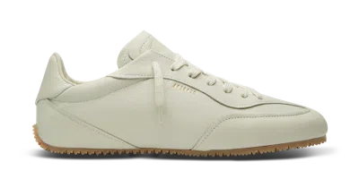 Axel Arigato Daze Runner Beige Sneaker With Logo On The Tongue And Grooved Sole In Suede Man In Neutral