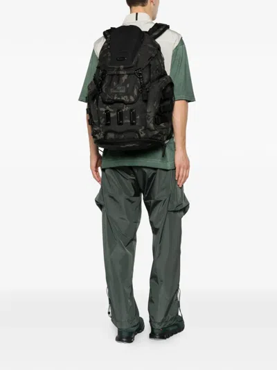 Oakley Camouflage-print Multi-pocket Backpack In Black