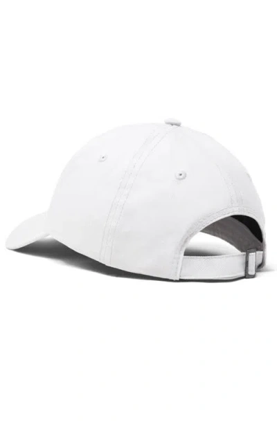 Dalix Croissant Dad Cap In White