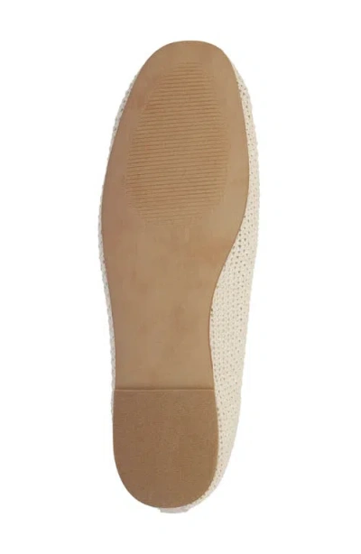 Mia Kinsley Flat In Neutral