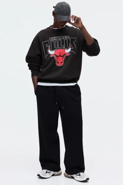 H&m Oversized Printed Sweatshirt In Black