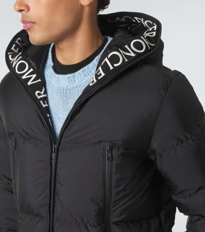 Moncler Montcla Water Repellent Short Hooded Down Jacket In Black
