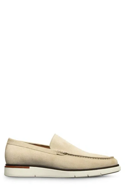 Allen Edmonds Carson Loafer In Neutral